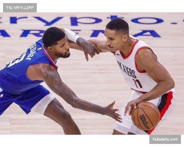 述评：快船艰难战胜开拓者，但球队老龄化阵容在防守端的疲态尽显